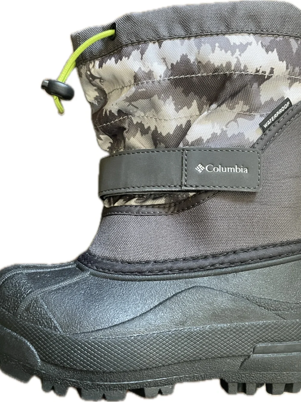 Columbia Kids Gray & Black Waterproof Snow Boots with Lime Toggle